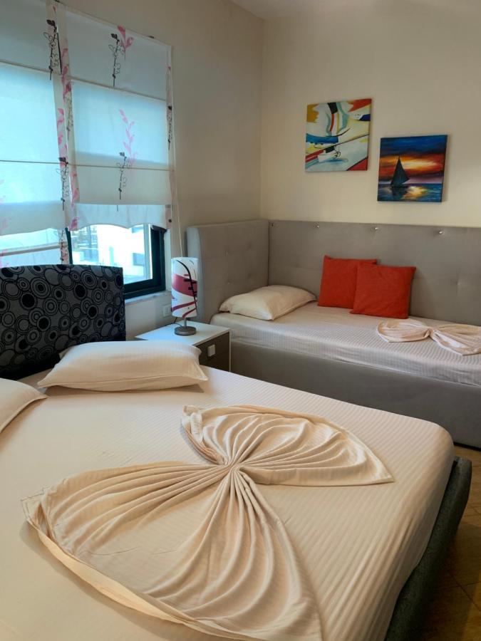 Feels Like Apartament Golem (Tirana)